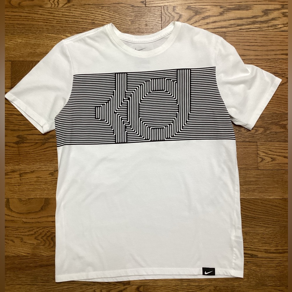 Nike SS Tshirt Unisex Medium